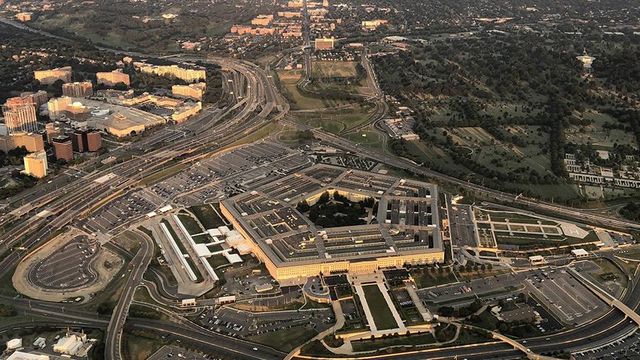 Сотрудник Пентагона задержан за распространение секретных данных