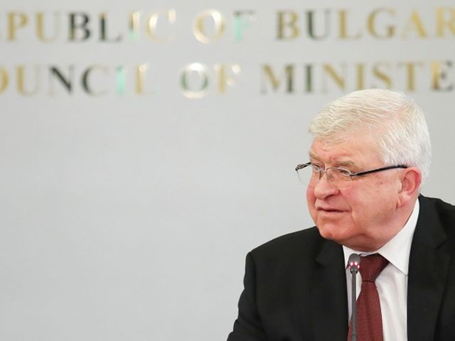Министър Ананиев - с нова заповед за влизането в България