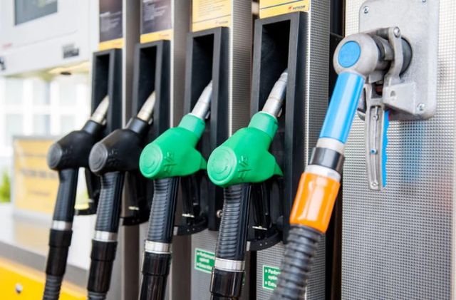 Prețurile la benzină și motorină continuă să scadă