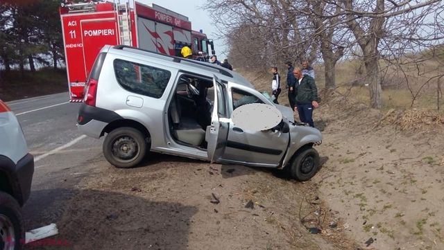 Doua persoane s-au stins, dupa ce masina in care se aflau s-a ciocnit violent cu un autobuz de pe ruta Chisinau-Anenii Noi
