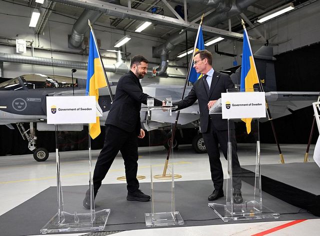 Ukrajina se dohodla se Švédskem na koupi až 150 gripenů