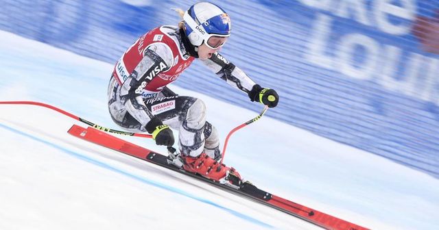 Ledecká ovládla první závod Světového poháru, v Lake Louise vyhrála sjezd