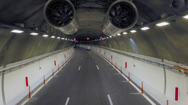Тунел Витиня на Хемус в посока София е затворен днес до 19 часа