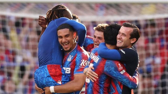 Crystal Palace stun Manchester City to win FA Cup for the first time
