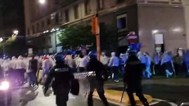 Tensioni e tafferugli a Napoli tra tifosi Union Berlino e polizia