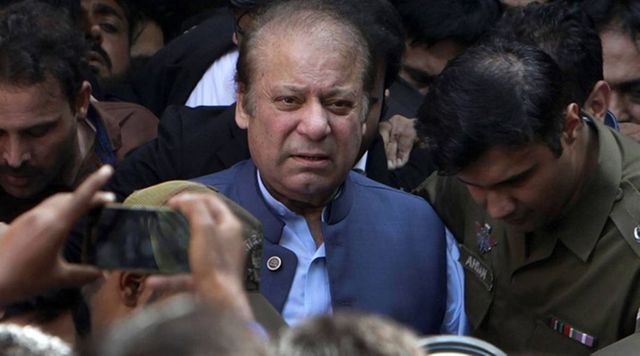 Pak govt sends arrest warrants for Nawaz Sharif