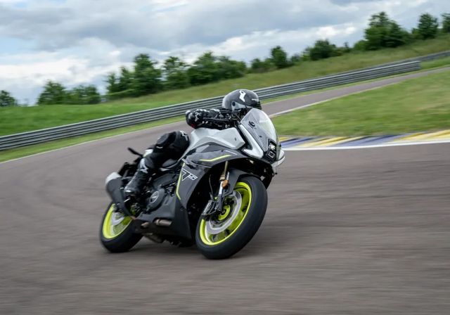 Benelli rescata su icónica Tornado 550, una supersport civilizada, también para el A2