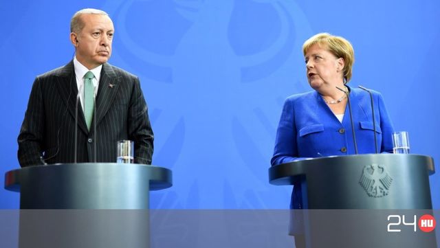 Merkel a török hadművelet azonnali leállítását kérte Erdogantól