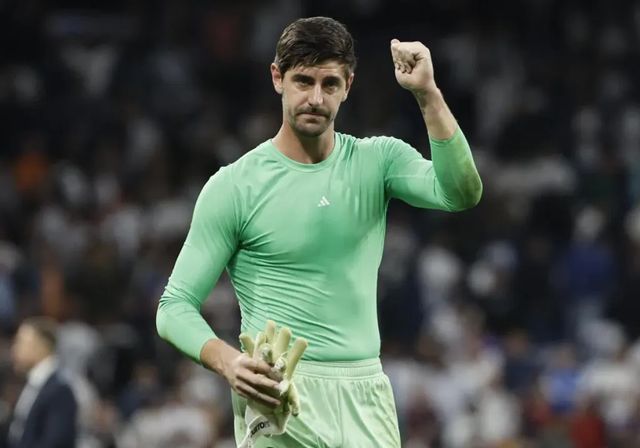 Courtois echa el cerrojo preclásico