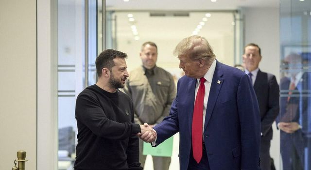 “Ucraina può colpire anche Mosca?”, la domanda di Trump a Zelensky