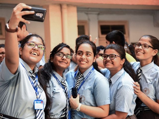CBSE Partners With Facebook to Launch Digital Training Programs For Teachers & Students