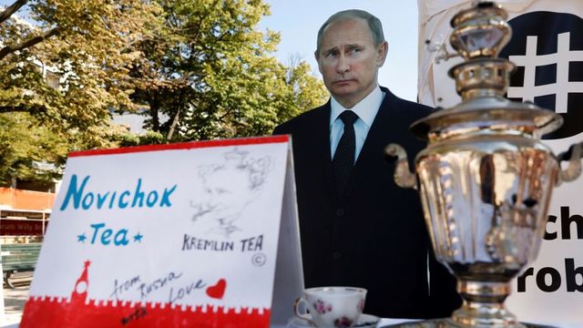У Путина в изоляции много дел
