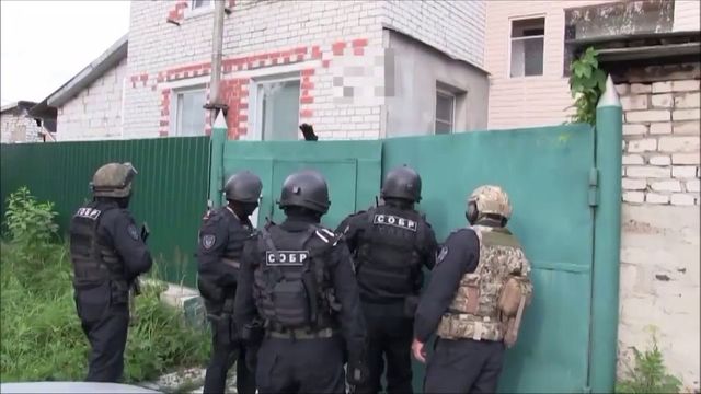 Дело возбудили в отношении калининградца за стрельбу по собакам соседа