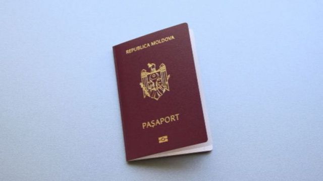 Încă trei străini au obținut cetățenia R.Moldova prin investiție