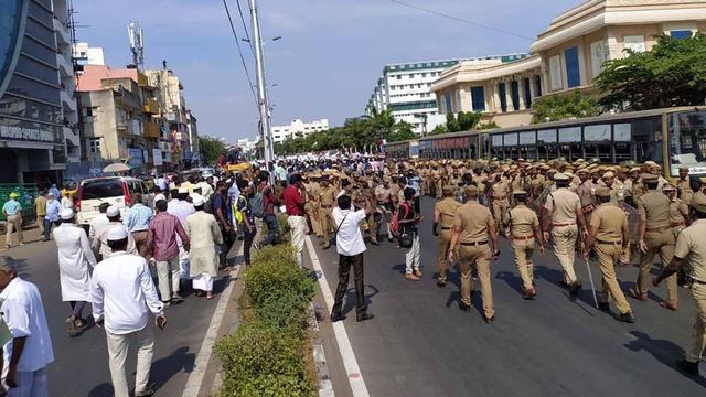 Anti-CAA protesters begin long march to Secretariat in Chennai
