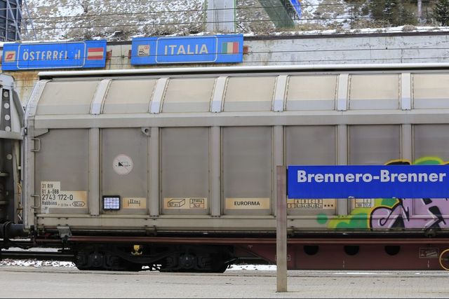 Le ferrovie austriache hanno bloccato i treni con l’Italia per paura del coronavirus