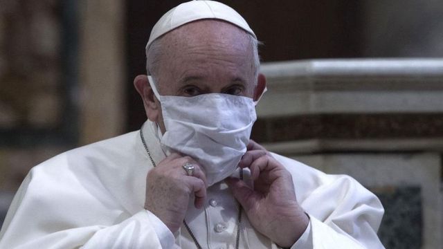 Demisie la vârf la Vatican. Unul dintre criticii Papei Francisc a plecat