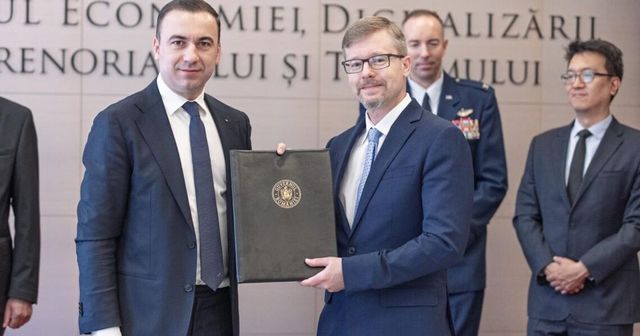 Ministrul Economiei a semnat două scrisori de solicitare pentru coproducția de muniție cu Statele Unite