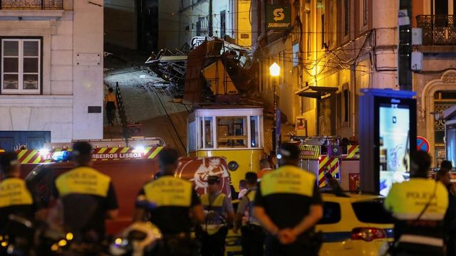 Lisbon landmark streetcar crash kills 15, injures 18, Portugal declares mourning