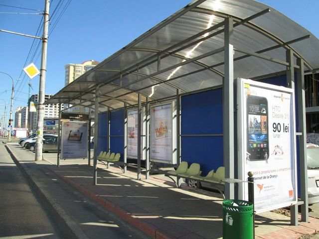 În capitală vor fi renovate circa 300 de stații de așteptare a transportului public