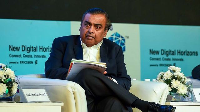 Reliance topples IOC to become the biggest Indian company