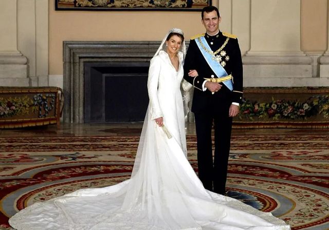 Los reyes Felipe y Letizia cumplen 21 años casados proyectando una imagen de unidad