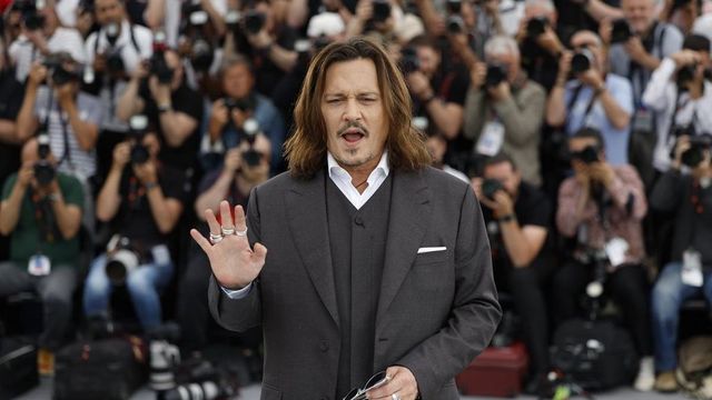 Johnny Depp magyarul hálálkodott budapesti stábjának