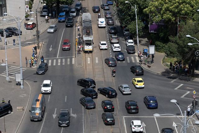 Circulația mașinilor de aprovizionare, curierat și salubrizare ar putea fi restricționată în Capitală