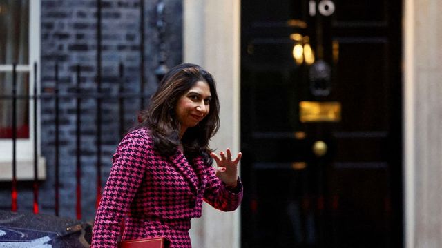 UK minister Suella Braverman accuses police of favouring pro-Palestinian protesters