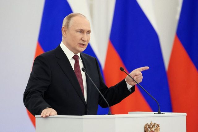 Putin crede că riscul de război nuclear crește, dar asigură că Rusia nu va folosi prima arma atomică