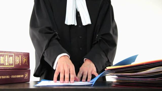 Persoanele cu experiență în domeniul dreptului pot candida la funcția de procuror general și procuror-șef