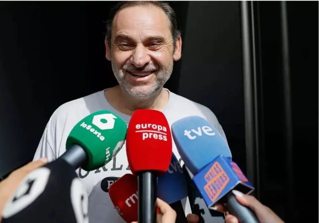 El audio más casposo del exministro y su asesor: «La que tú quieras. La Carlota se enrolla que te cagas»