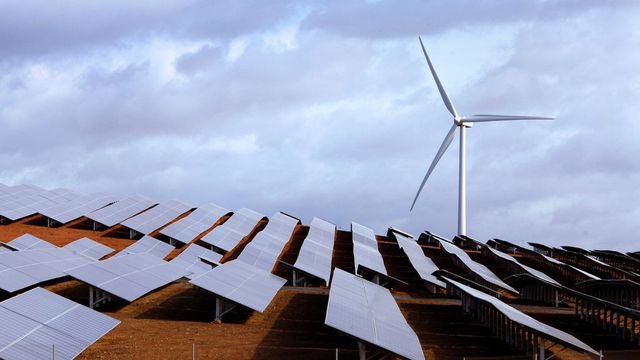 Iberdrola y Mercadona firman acuerdos de energía renovable por más de 300 megavatios