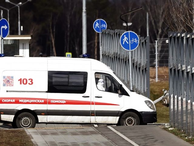 Възрастните хора в Москва - или под карантина вкъщи, или на вилата