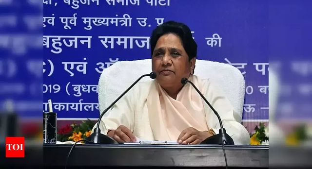 Mayawati blames migrant workers exodus on Congress