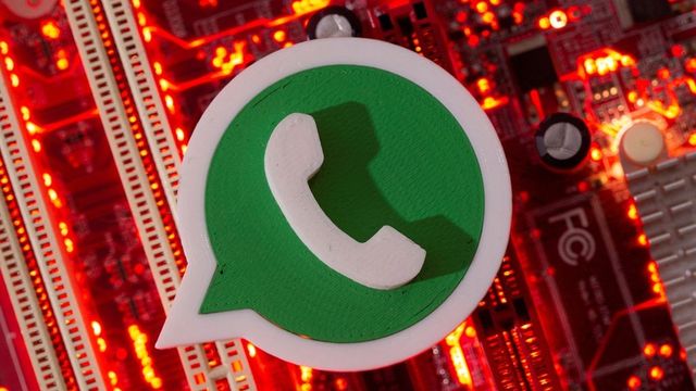 WhatsApp down for thousands, Downdetector shows