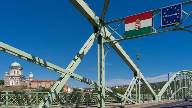 Ausztria, Csehország és Szlovákia legvégső esetben zárná le a határait