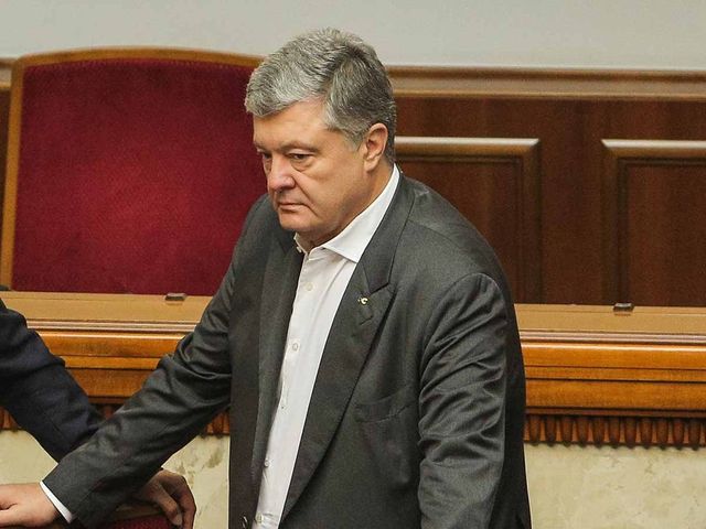 Порошенко сбежал с Украины