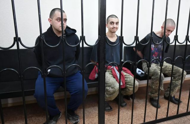 Doi britanici și un marocan prinși de forțele ruse în Ucraina au fost condamnați la moarte