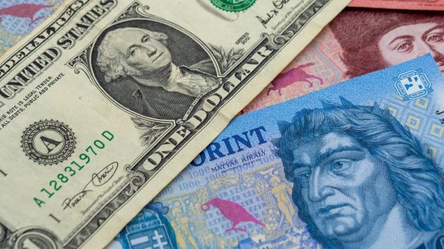 400 körül szédeleg a forint