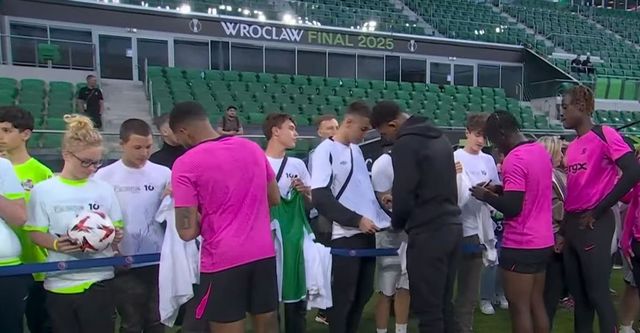 Bătaie între fanii lui Betis și cei ai lui Chelsea înainte de finala Conference League
