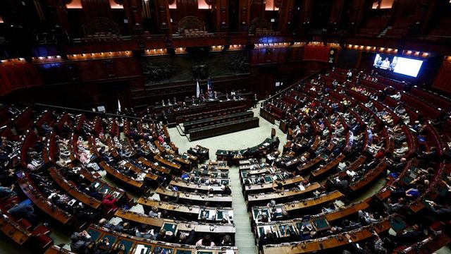 Resta il taglio dei vitalizi, respinto il ricorso di 800 ex deputati