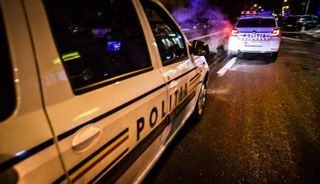 Un polițist a fost implicat într-un accident cu patru răniți, în Prahova
