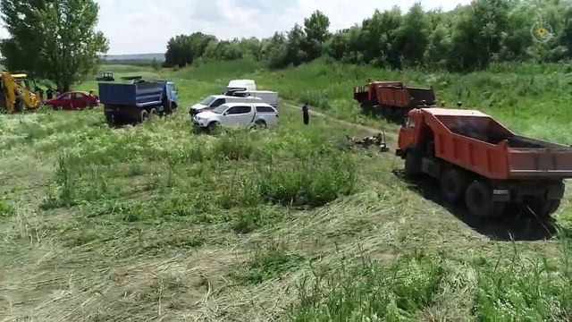 Salvatorii au consolidat mai multe diguri pentru a preveni inundațiile