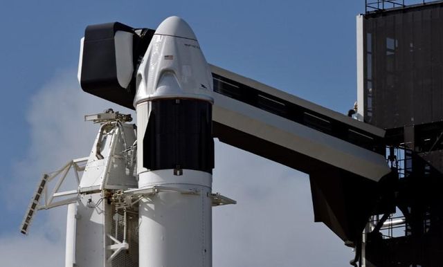 SpaceX To Simulate Astronaut Ejection In Final Test