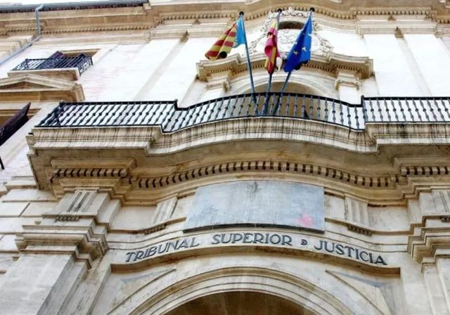 Rechazan demanda de supuesto maltratador de no ser investigado por juzgado de violencia de género tras cambiar de sexo