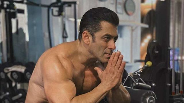Salman Khan’s Money Transfer to 25,000 Wage Workers Begins, Actor to Repeat Donations Next Month