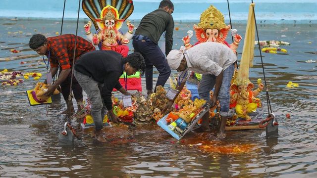 Four killed during Ganesh idol immersion