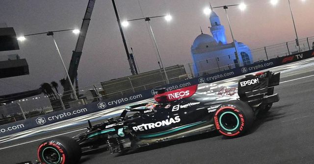 Lewis Hamilton nyerte az első Szaudi Nagydíjat