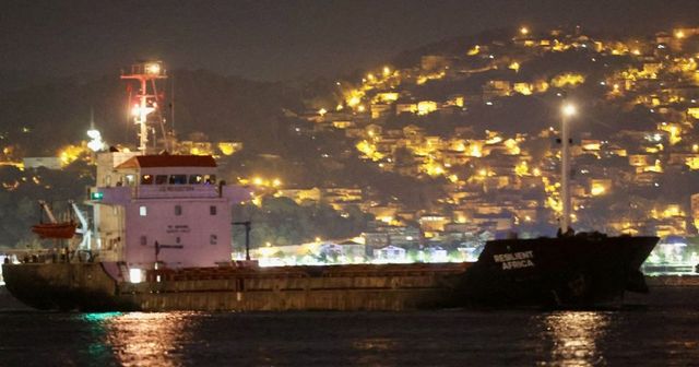 Do Istanbulu doplula druhá loď s ukrajinským obilím, ruským hrozbám navzdory